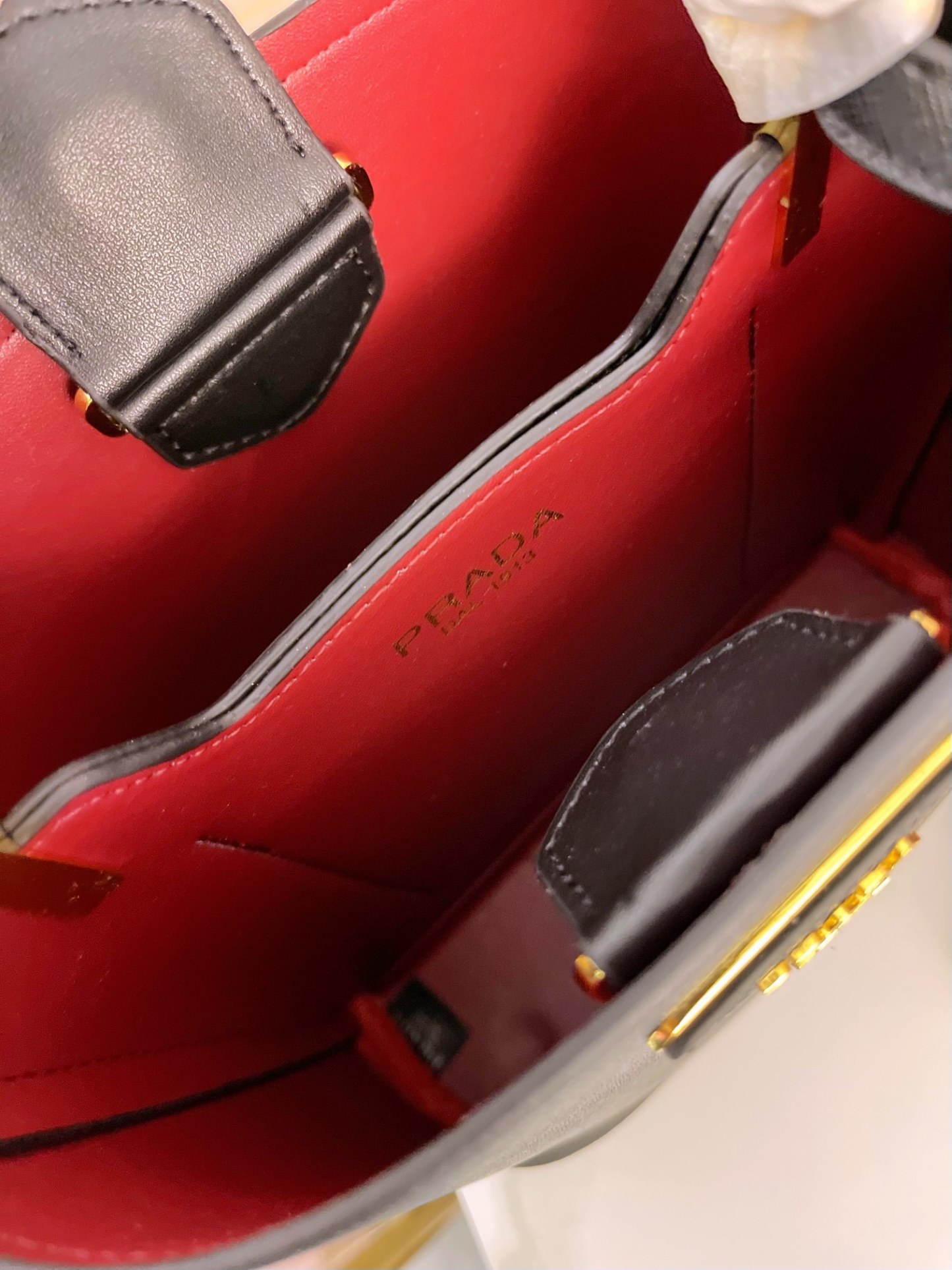 P style Bucket Tote Bags-Luxeon