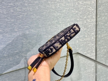 Multifunctional clutch bag