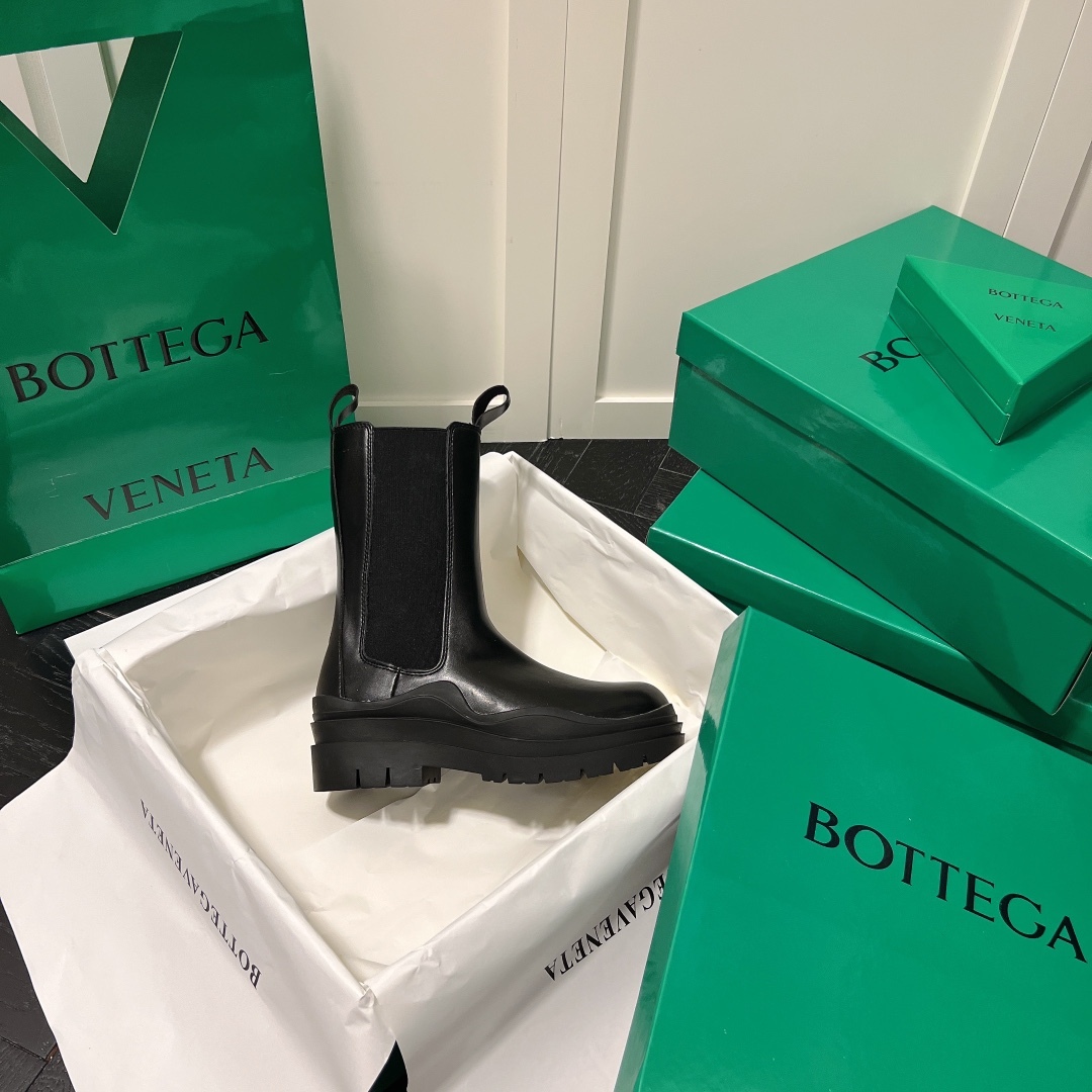 Bottega Venet mid-calf heeled boots-Luxeon
