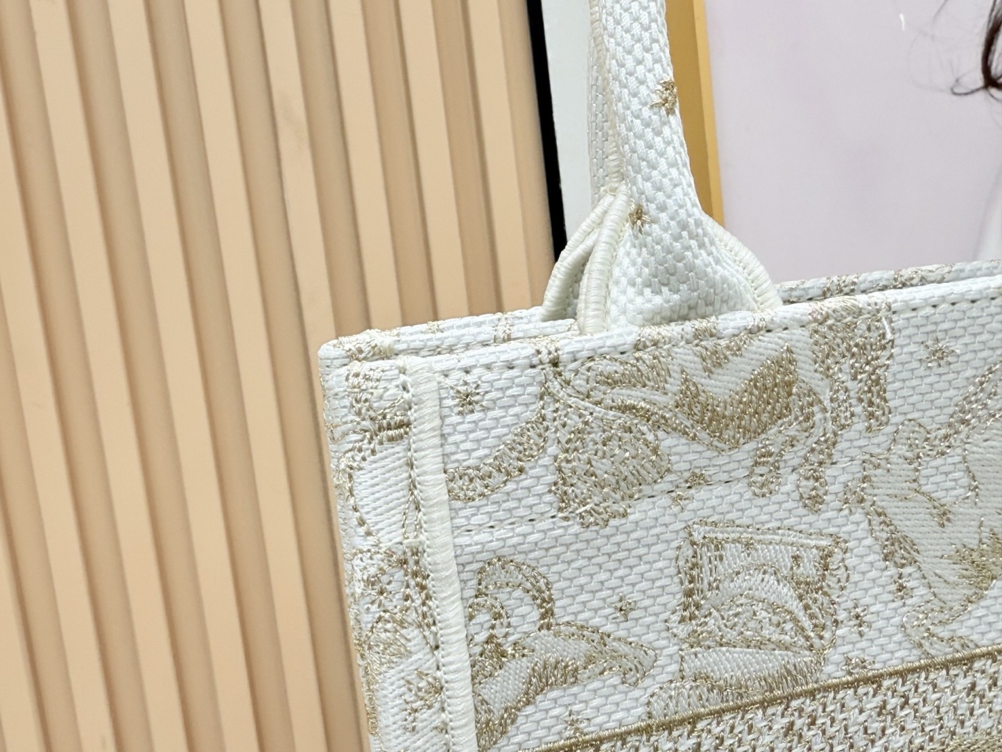 D style Handbags Tote