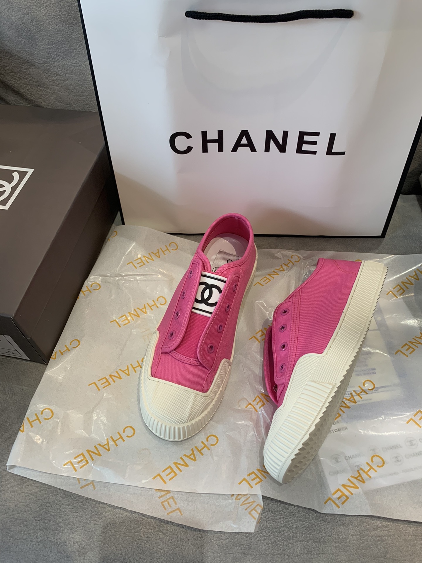 C style classic canvas casual shoes-Luxeon