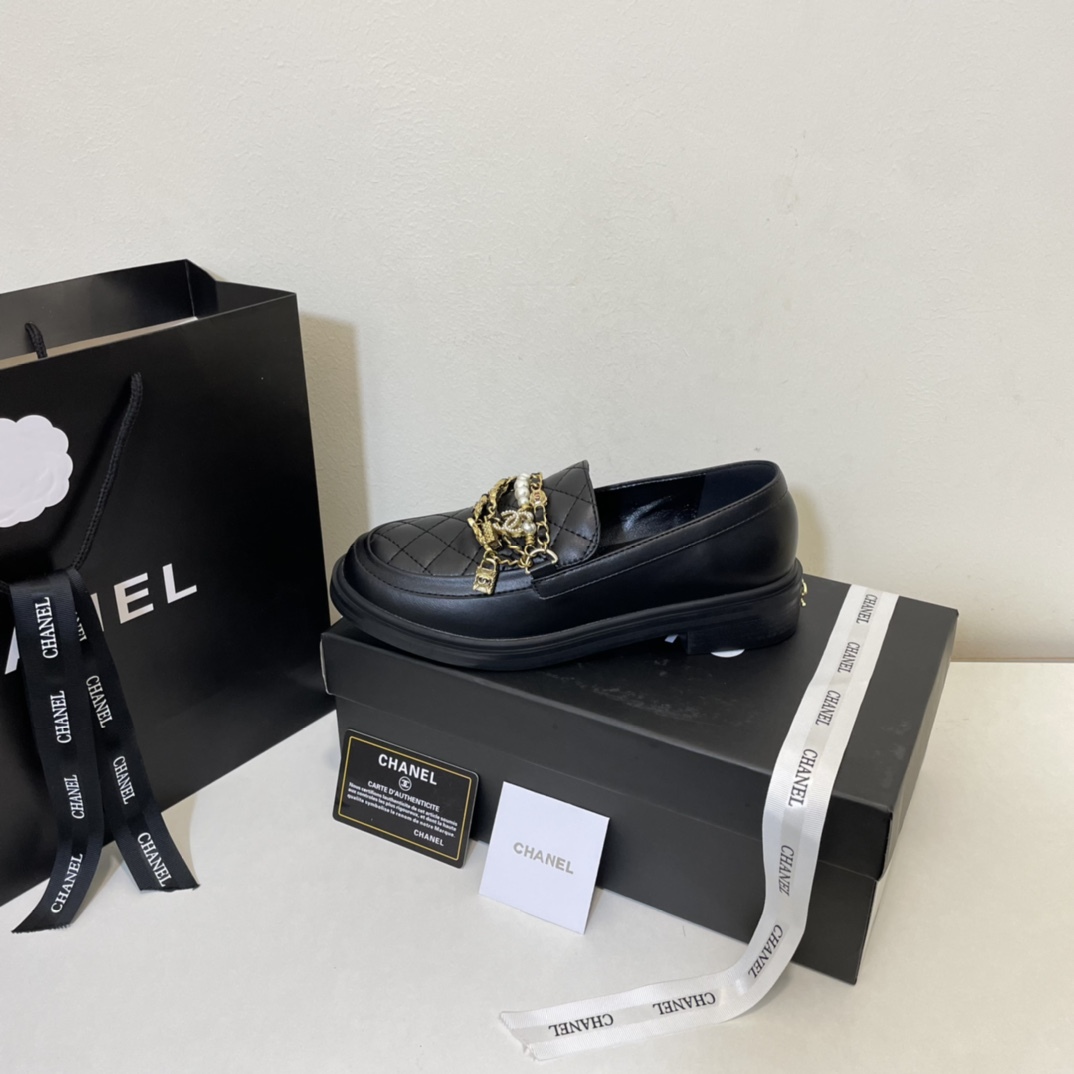 C style Double C Chain Loafers-Luxeon