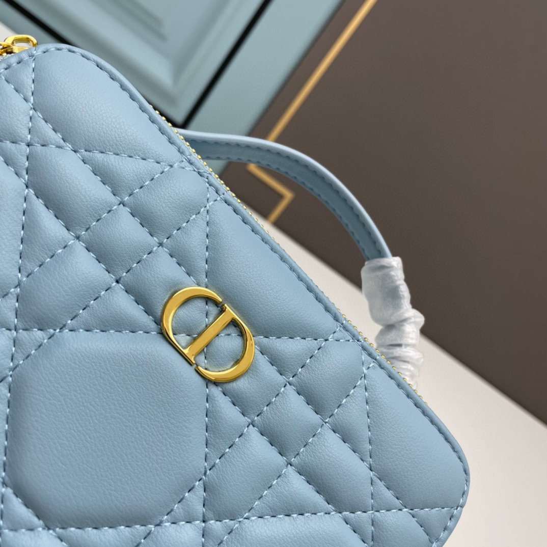 D style caro handbag-Luxeon