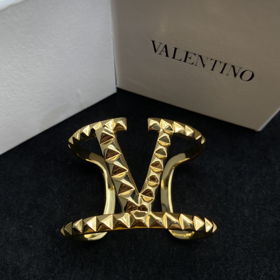 Valentino Classic Fashion Bracelet-Luxeon
