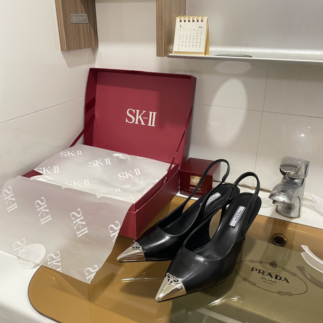 P style classic patent leather sandals high heels-Luxeon
