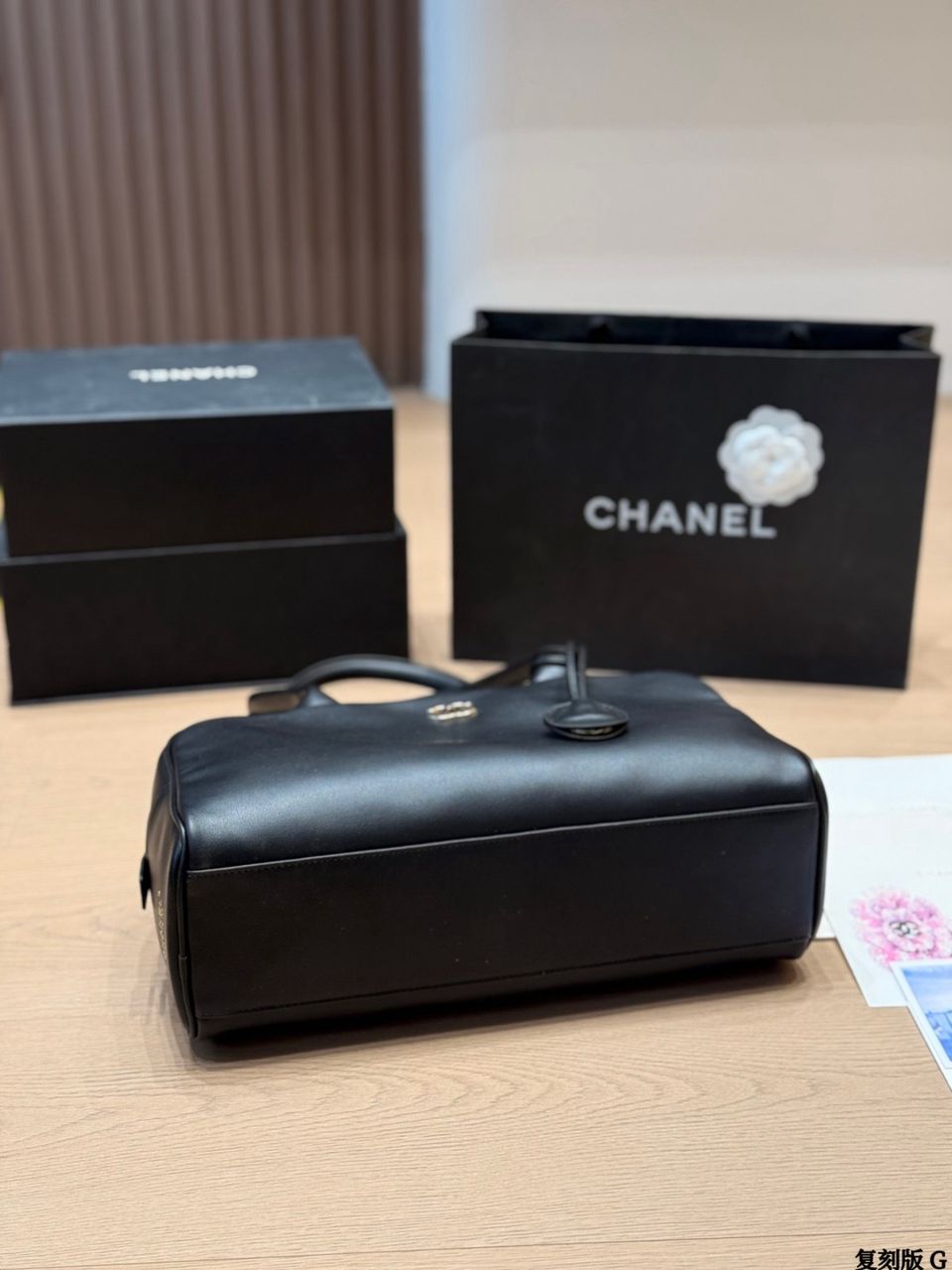 Black and gold bowling bag 19*35.5*12.5cm