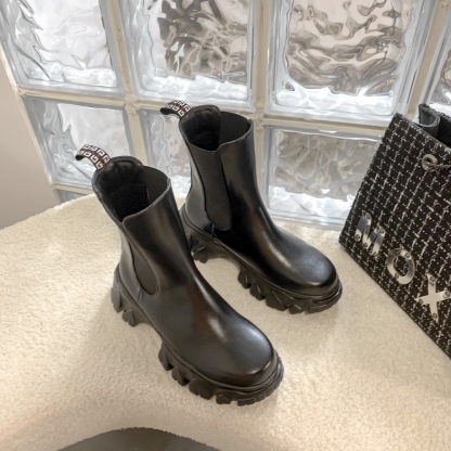 Givenchy patent leather solid ankle boots-Luxeon