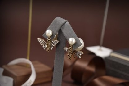 D style's New Bee Earrings Are Beautiful And Romantic-Luxeon