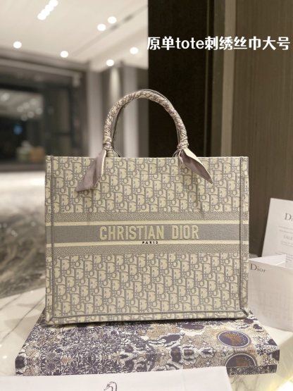D style Book Tote Classic Handbags-Luxeon