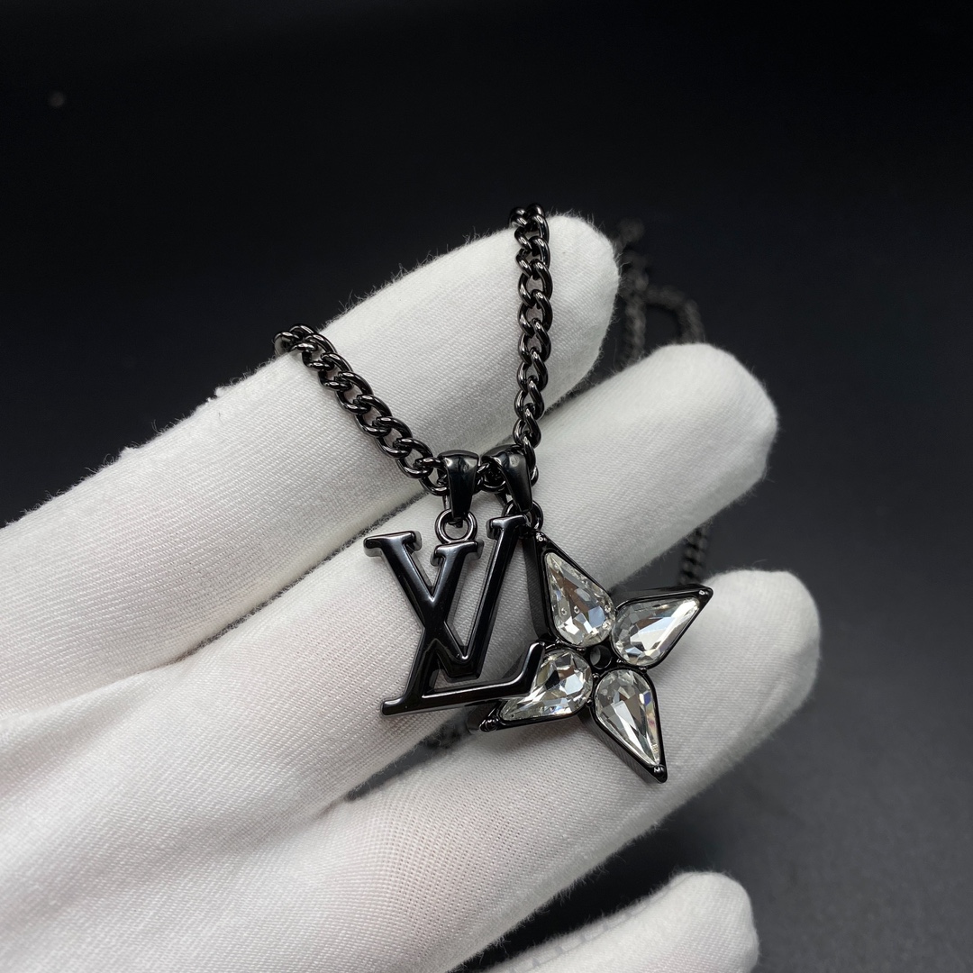 L style New ACC Black Gold Necklace-Luxeon