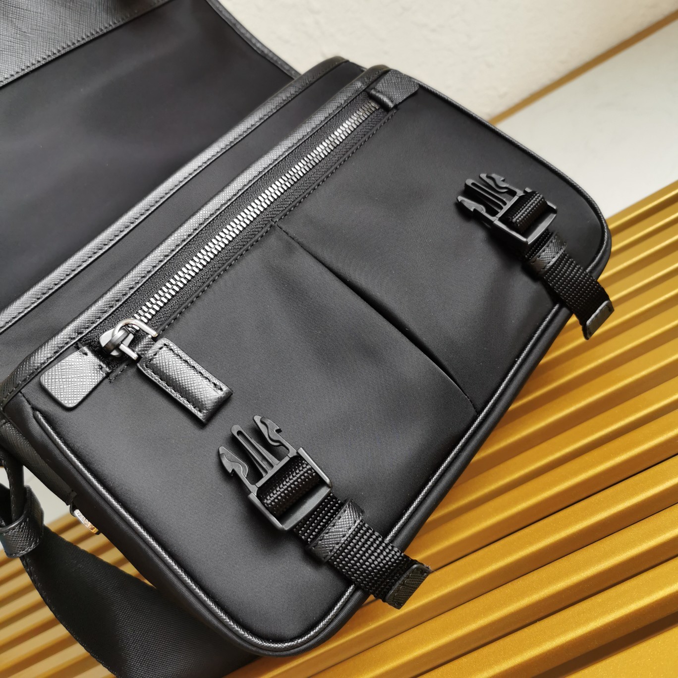 P style Messenger Bags Unisex-Luxeon