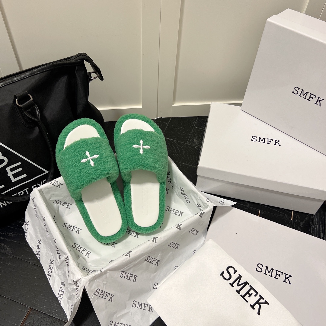 SMFK new wool fuzz slippers-Luxeon
