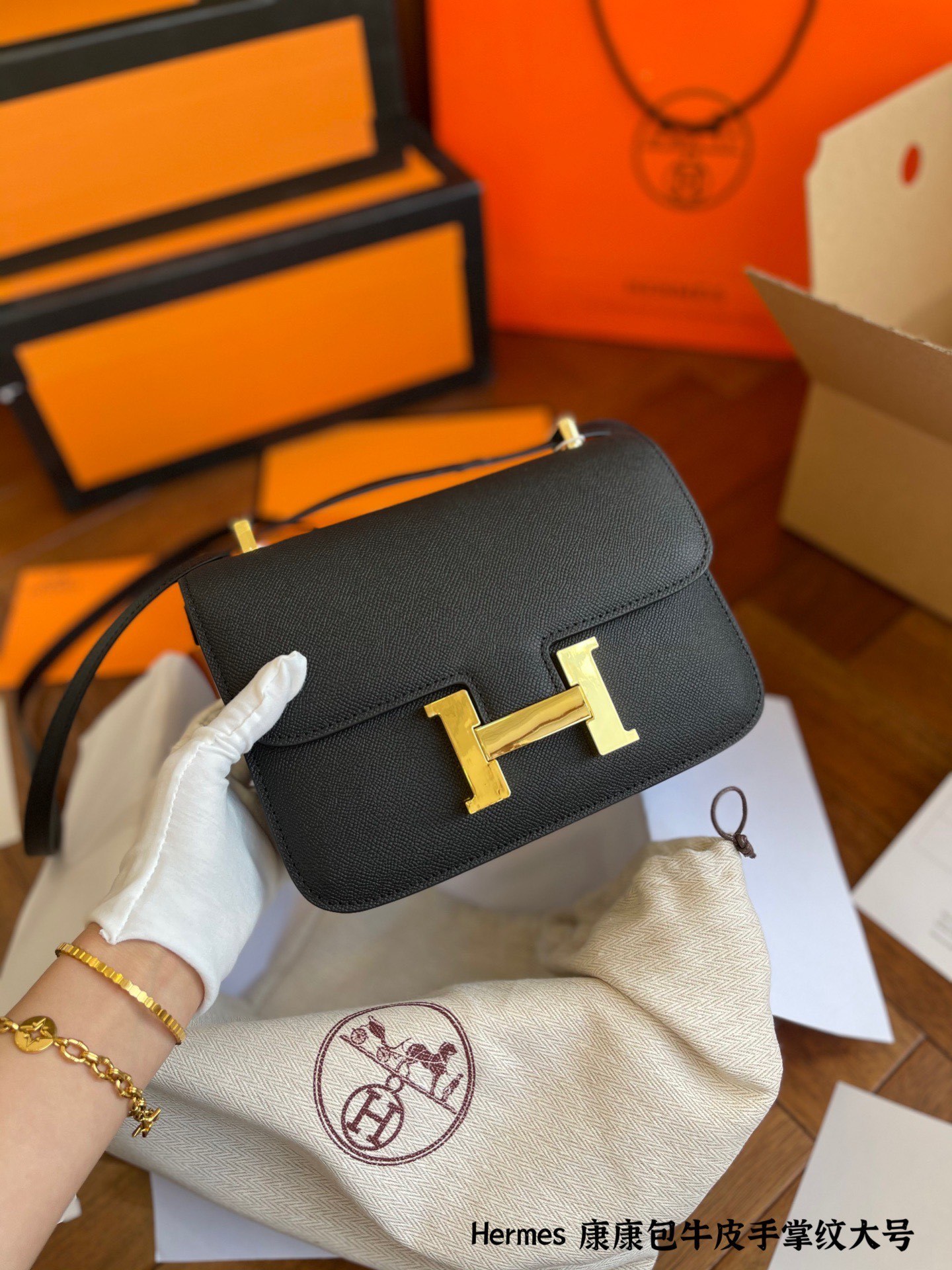 H style Handbags Square Shoulder Bags-Luxeon