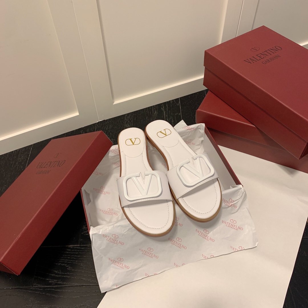 Valentino spring and summer new V flat slippers-Luxeon