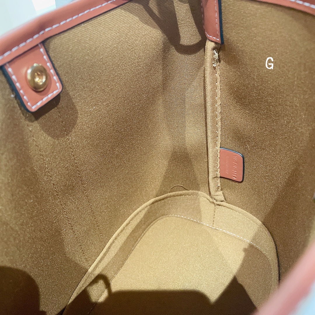 C style Handbags Tote Bags-Luxeon