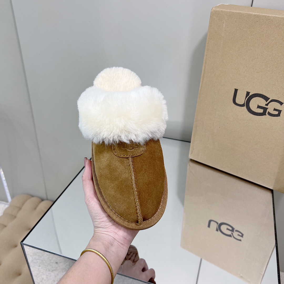ugg fuzzy slipper-Luxeon