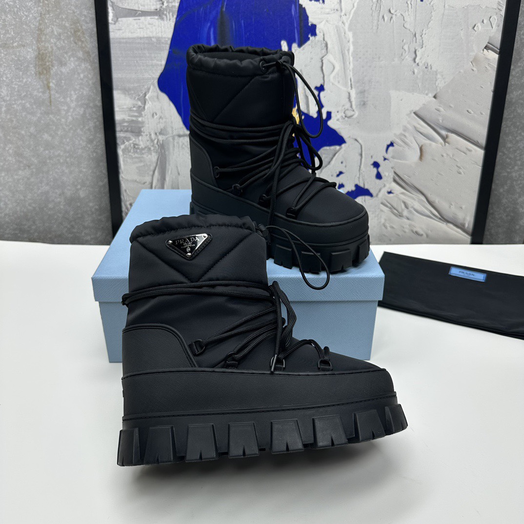 snow boots