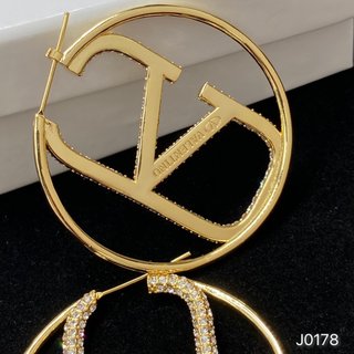 Valentino Classic Design Earrings-Luxeon