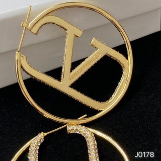 Valentino Classic Design Earrings-Luxeon