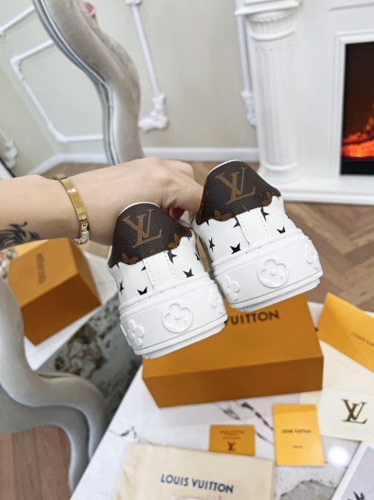 L style trendy women sneakers casual shoes-Luxeon