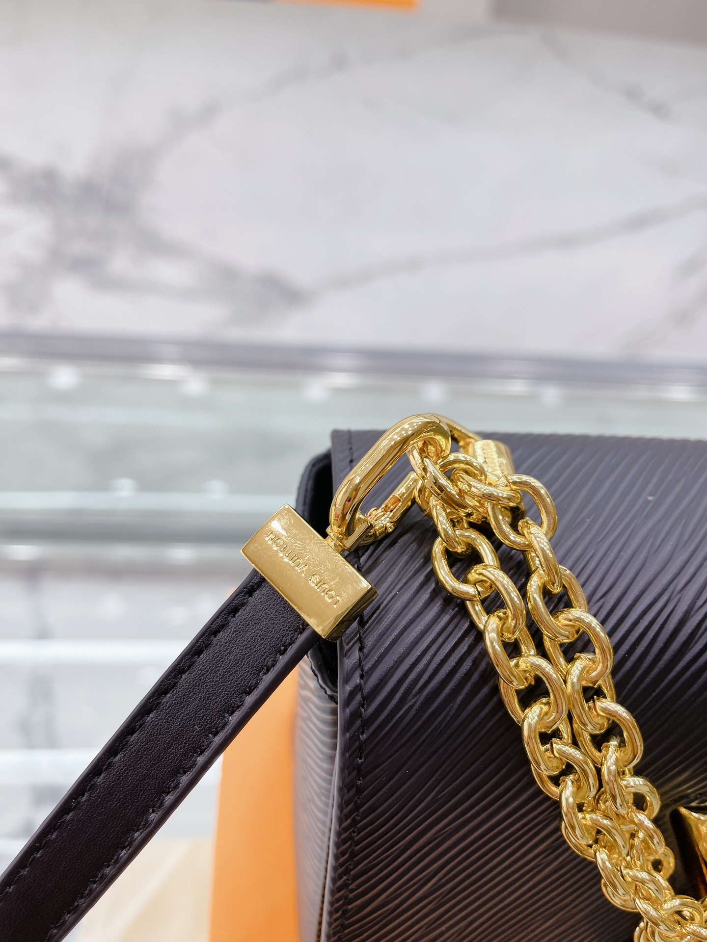 L style bag Twist Belt Shoulder Bags-Luxeon