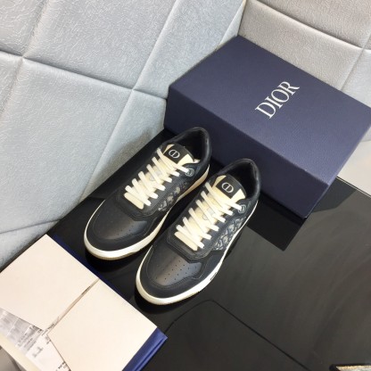 D style Fashion casual sneakers-Luxeon