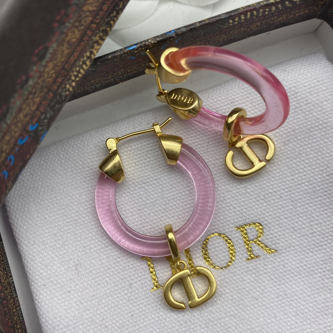 D style new letter earrings-Luxeon