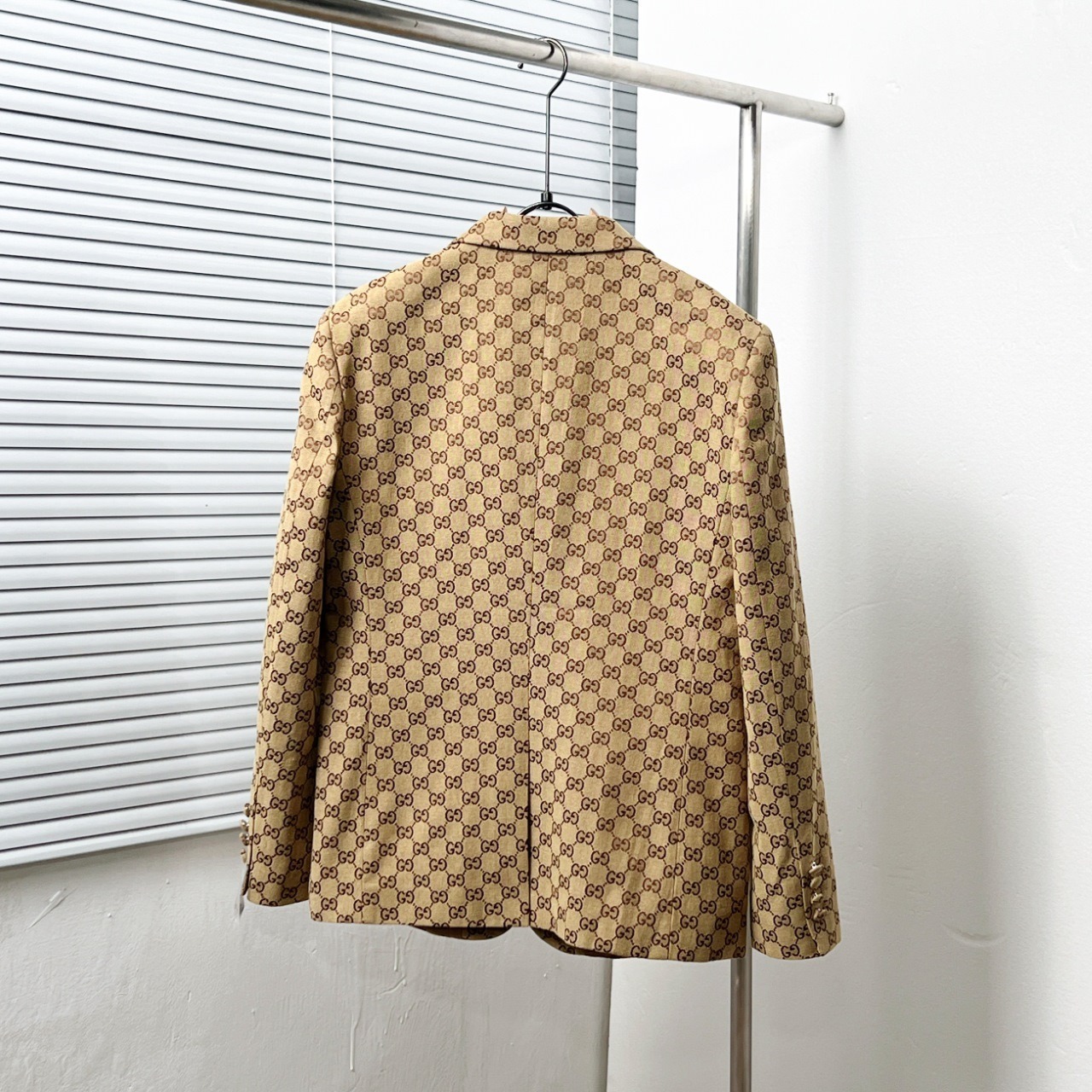 Printed Suits Size L