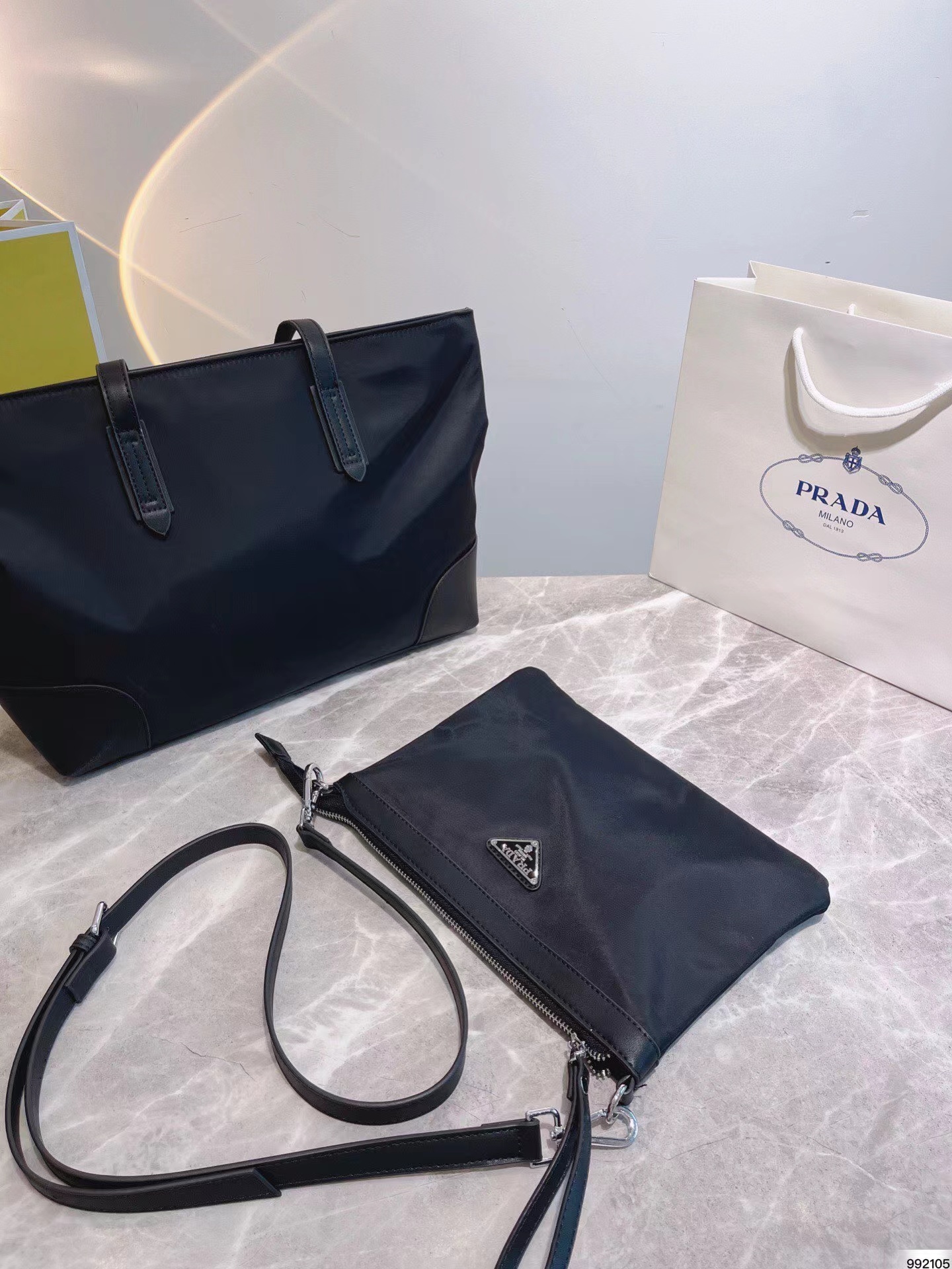 P style Tote bag 3-piece set-Luxeon