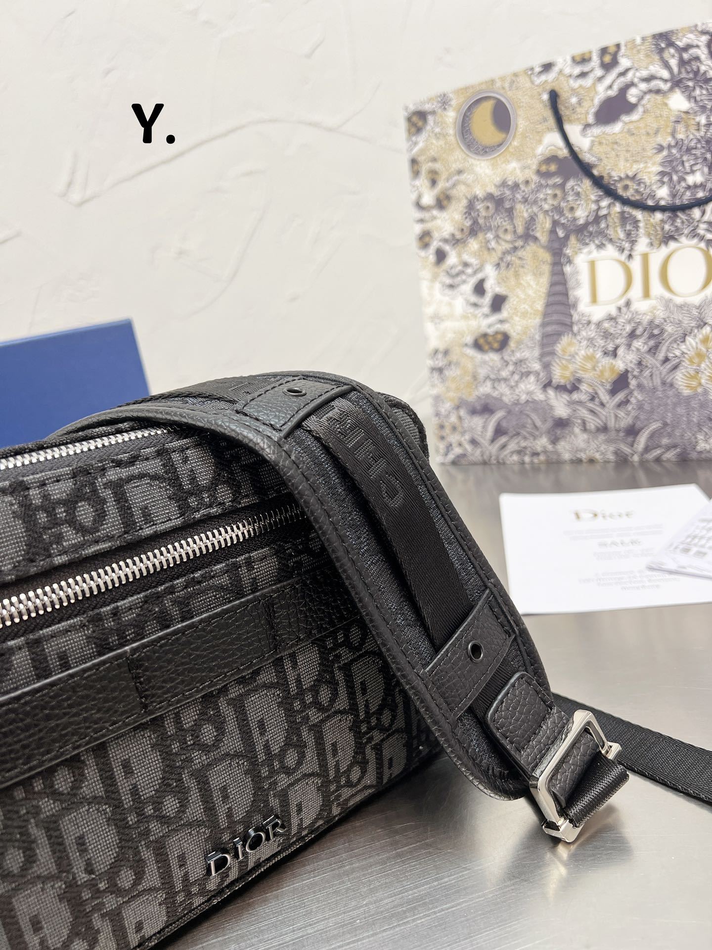 D style homme classic camera bags-Luxeon