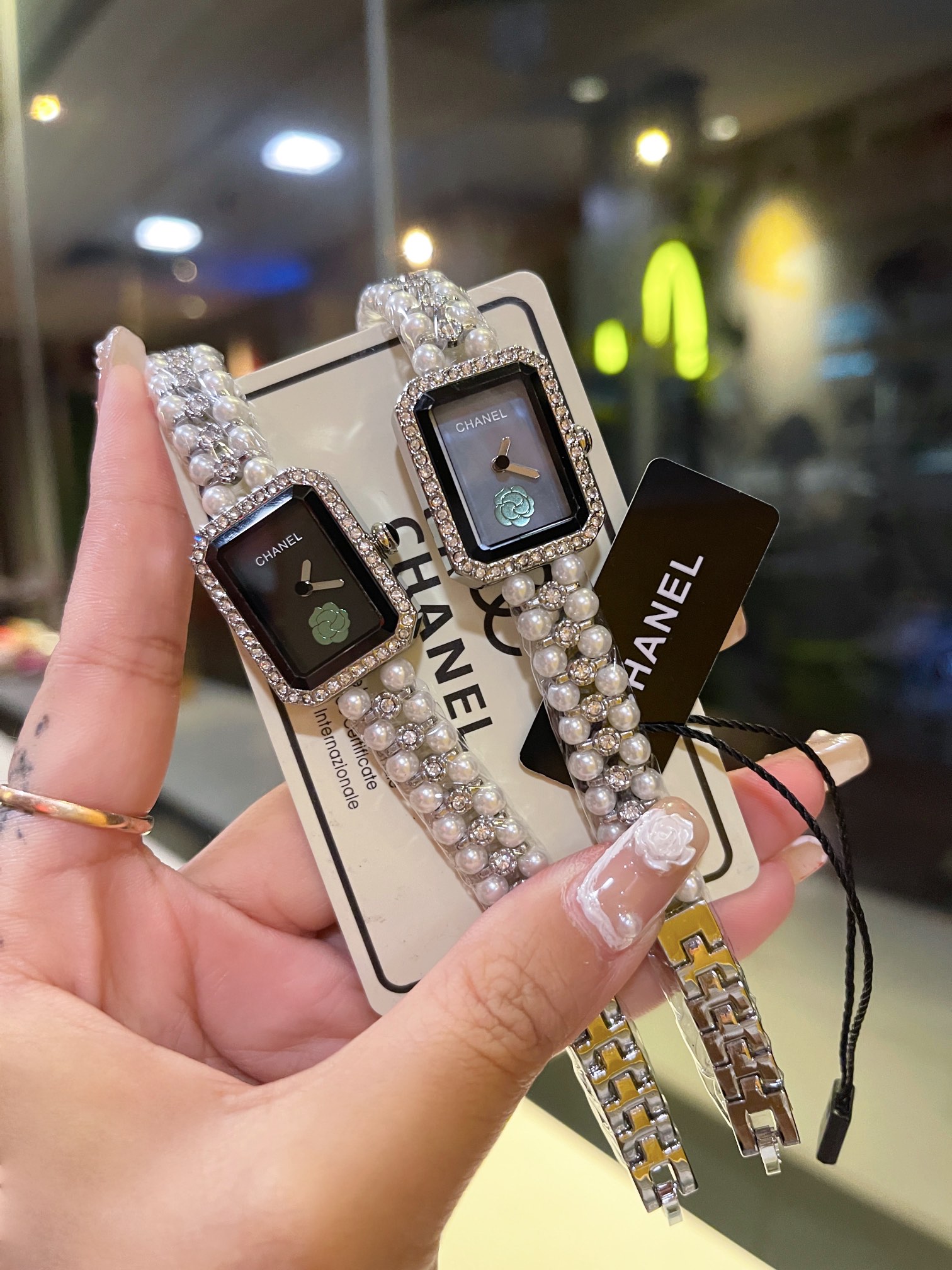 C style Women Pearl Bracelet Watch-Luxeon