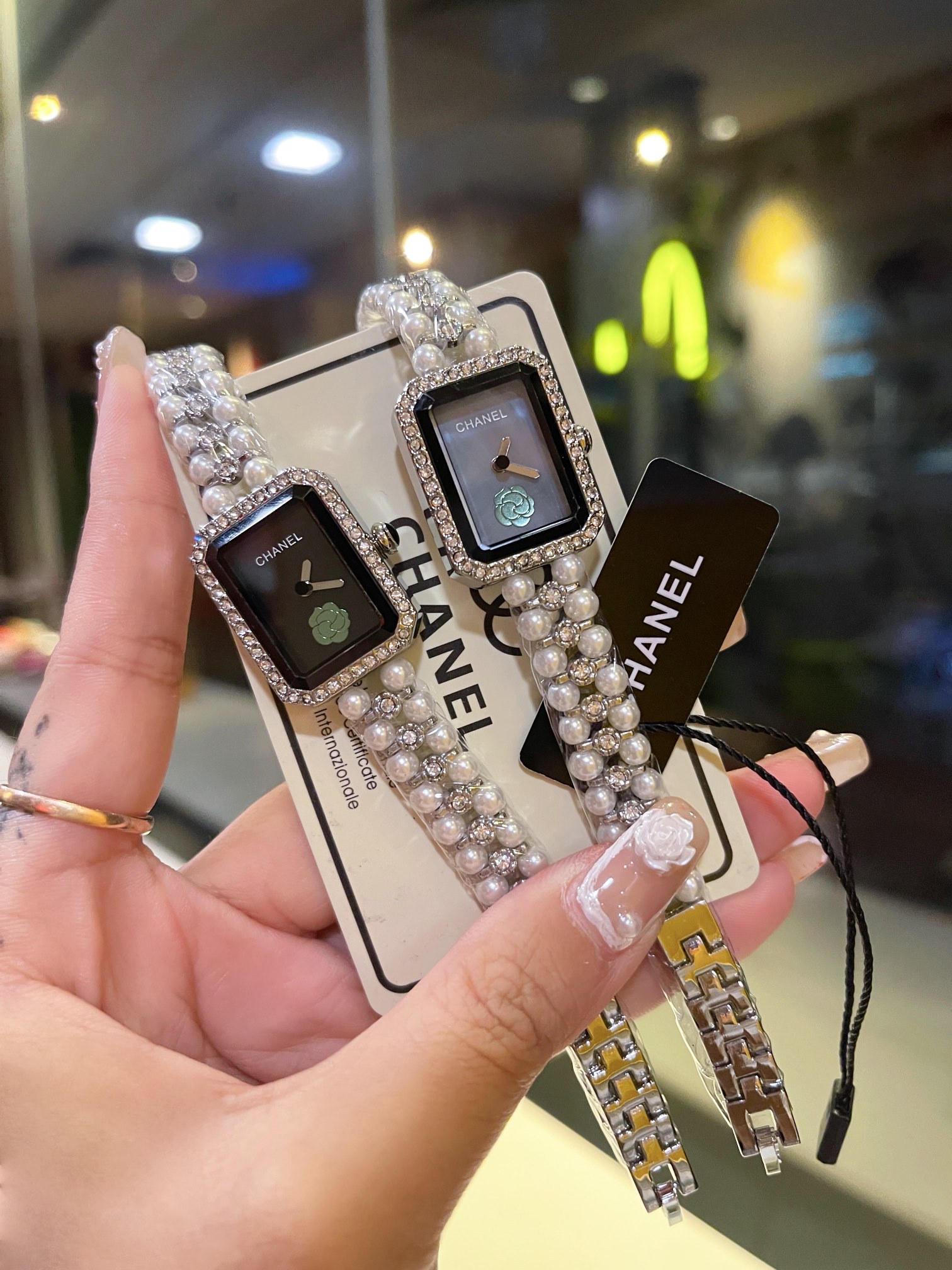 C style Women Pearl Bracelet Watch-Luxeon