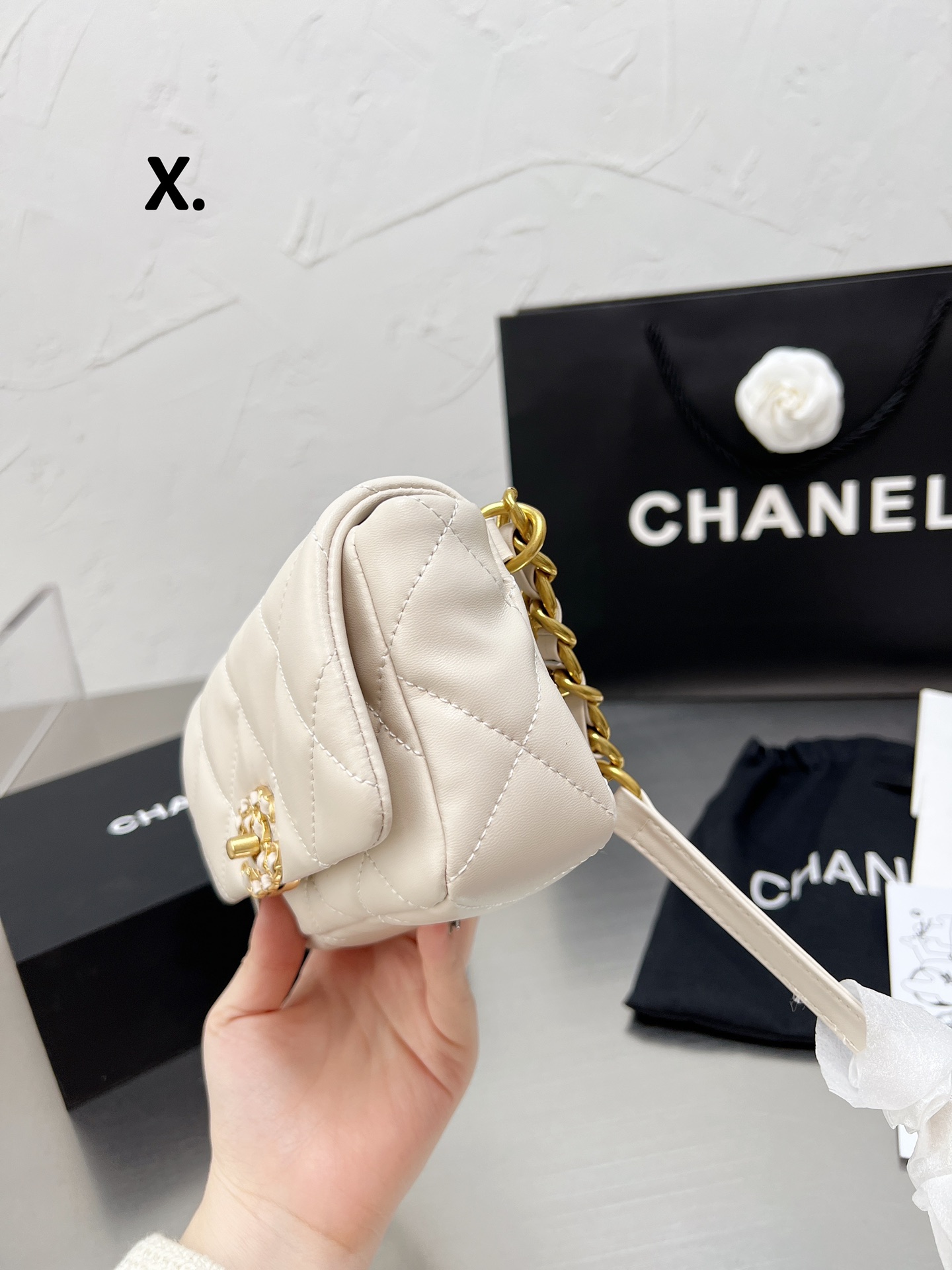 C style Shoulder Bags Handbags-Luxeon