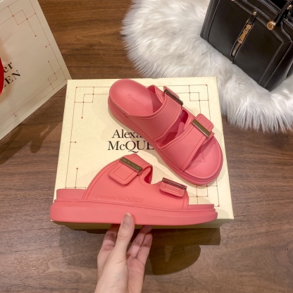 Mcqueen women thick sole sandals-Luxeon