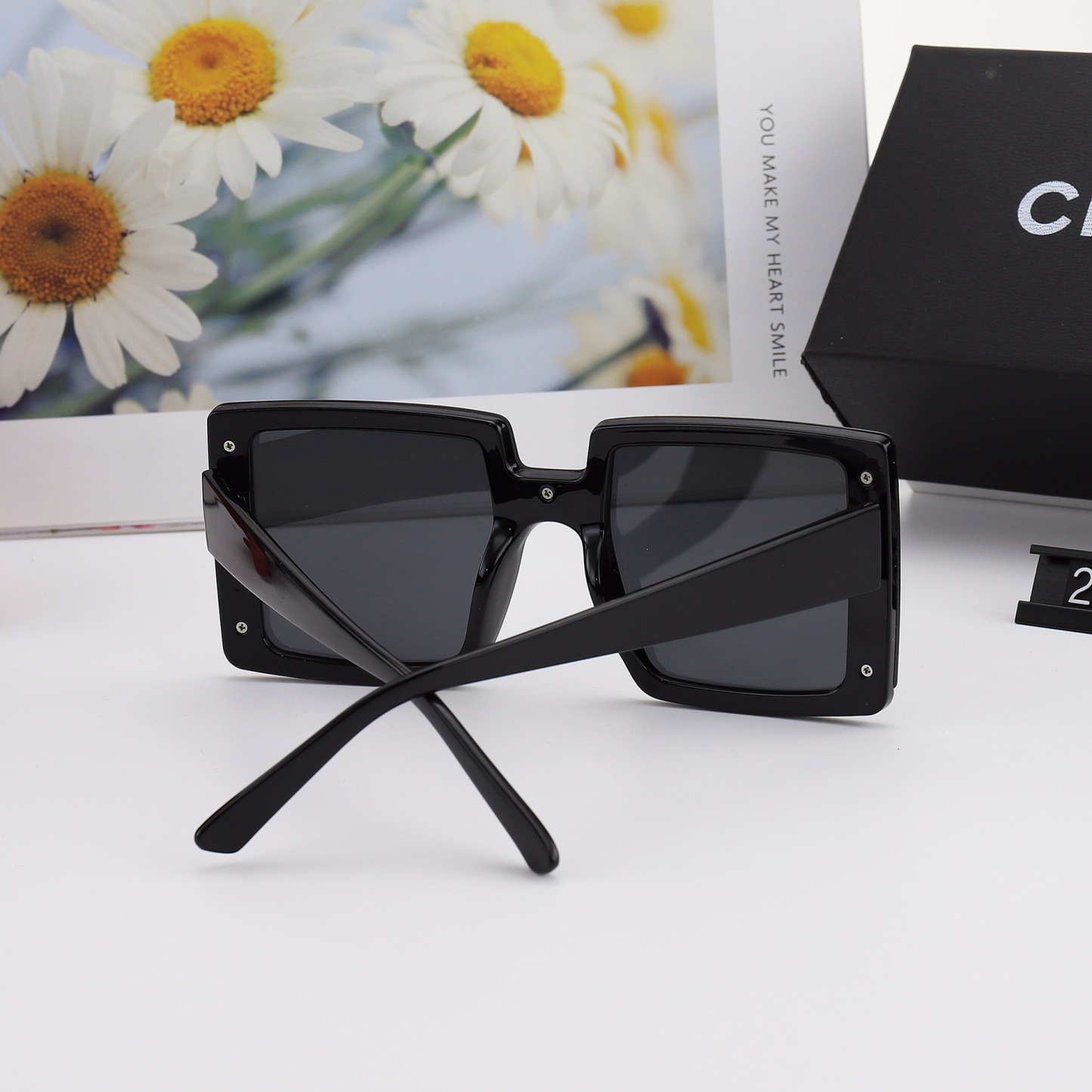 CHA Fashion New Retro Sunglasses-Luxeon