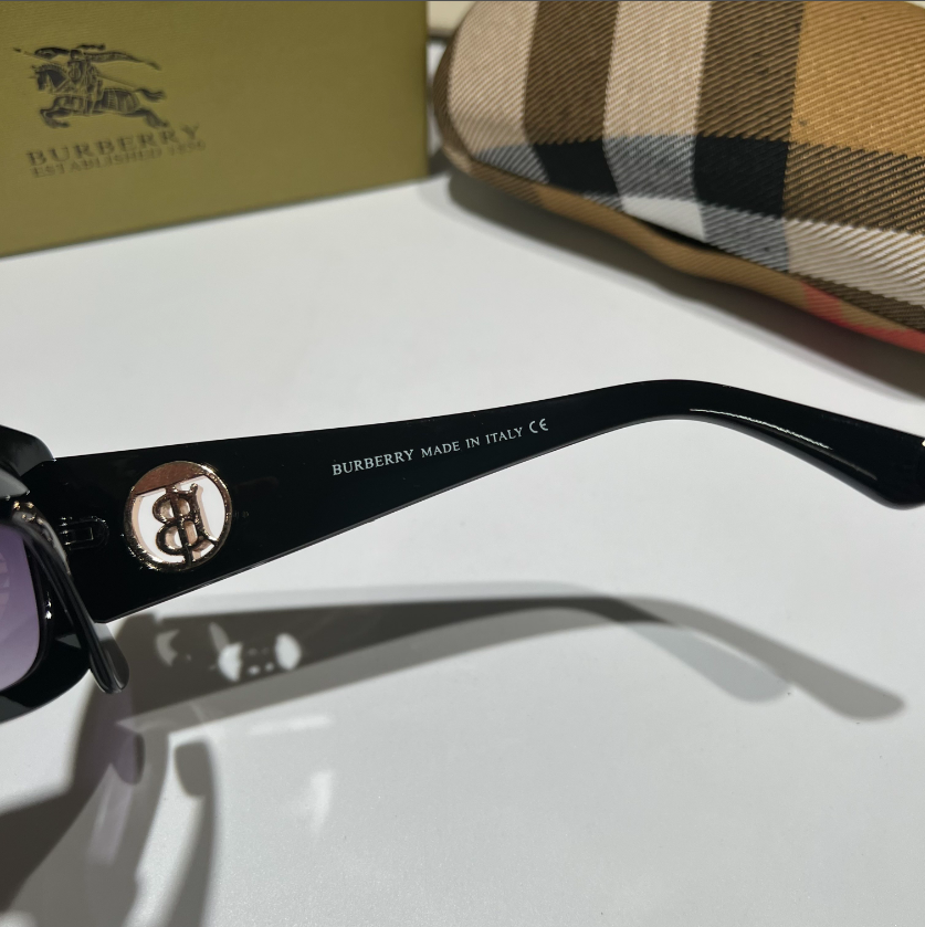 Burberry fashion thick frame sunglasses-Luxeon