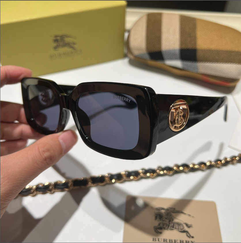 Burberry fashion thick frame sunglasses-Luxeon