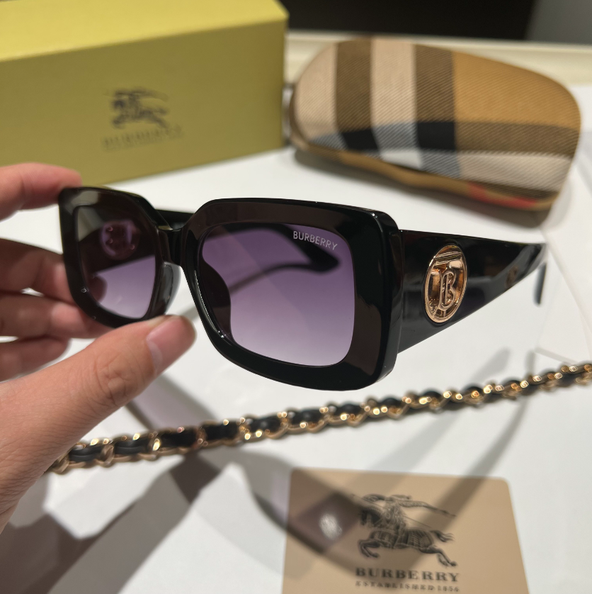 Burberry fashion thick frame sunglasses-Luxeon