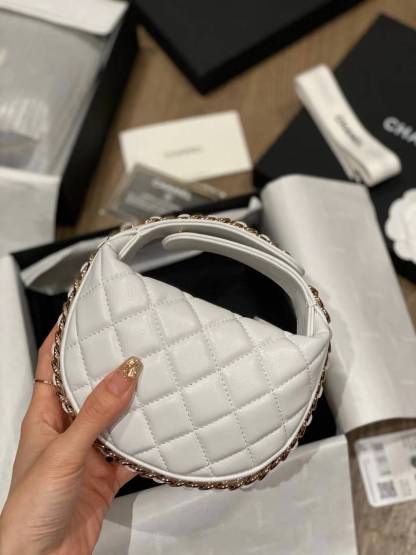 C style New MINI handbag with metal chain-Luxeon