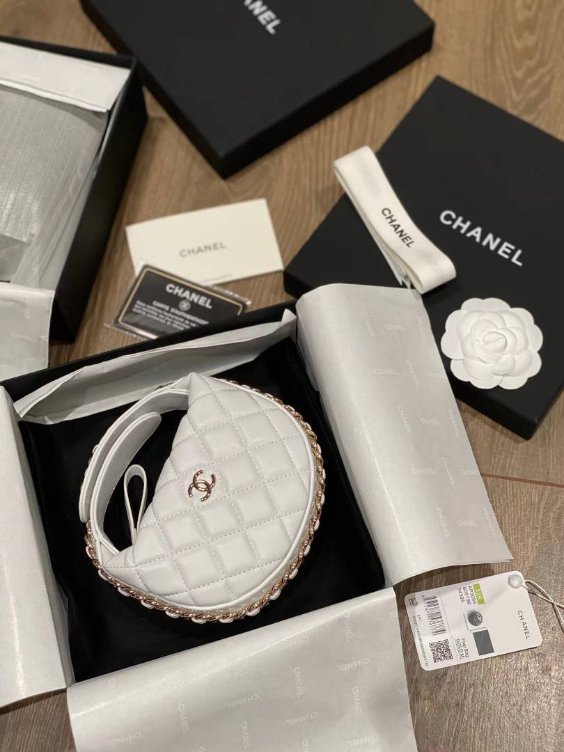 C style New MINI handbag with metal chain-Luxeon