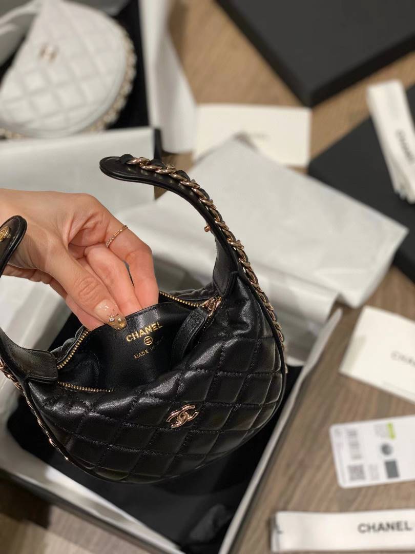 C style New MINI handbag with metal chain-Luxeon