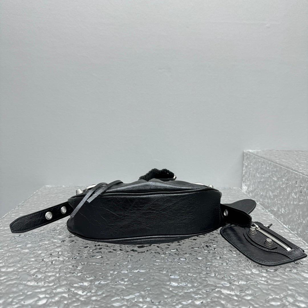 B style Crossbody Bags