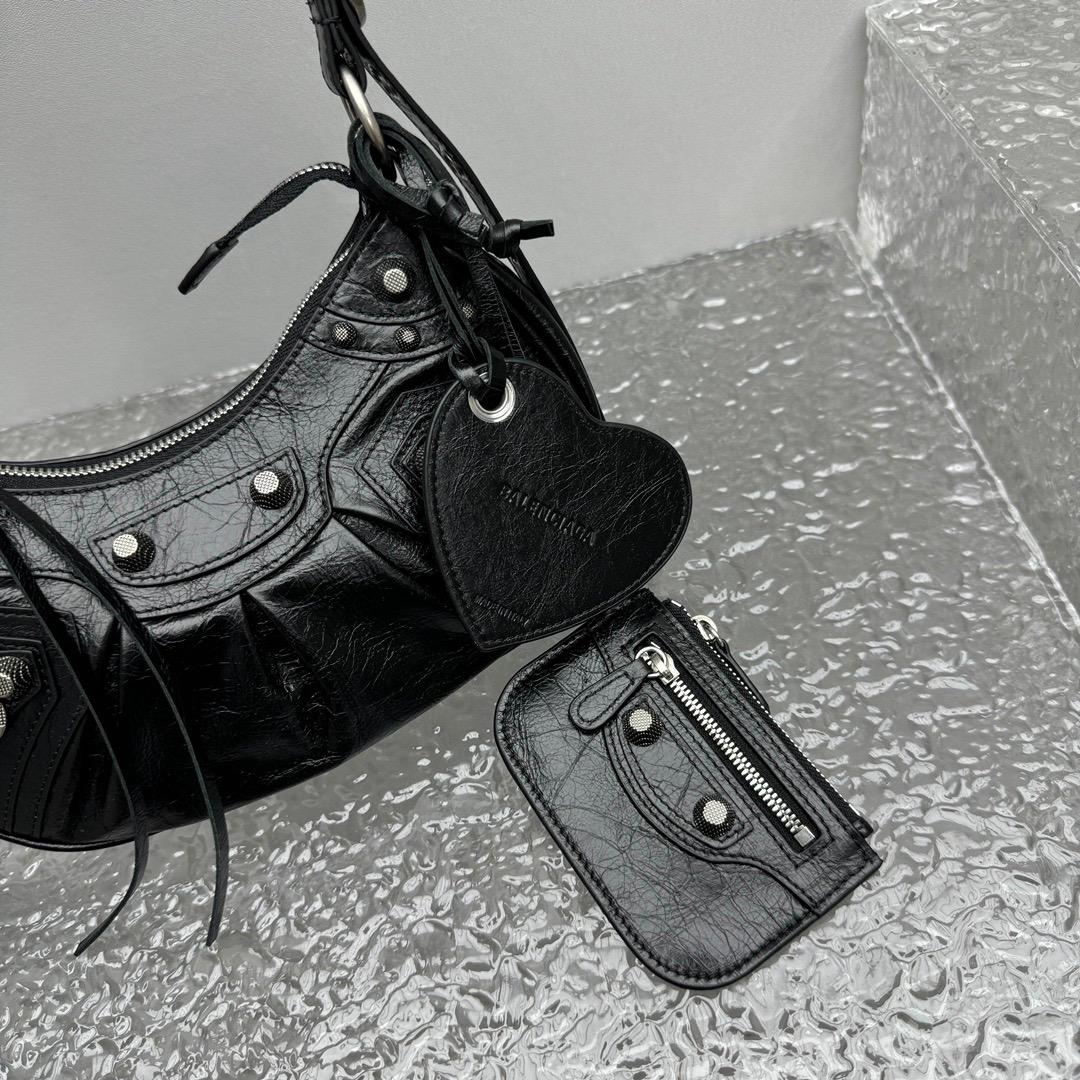 B style Crossbody Bags