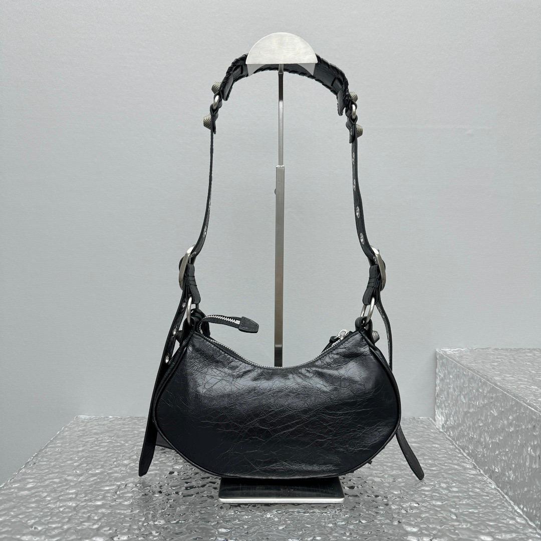 B style Crossbody Bags