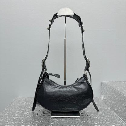 B style Crossbody Bags