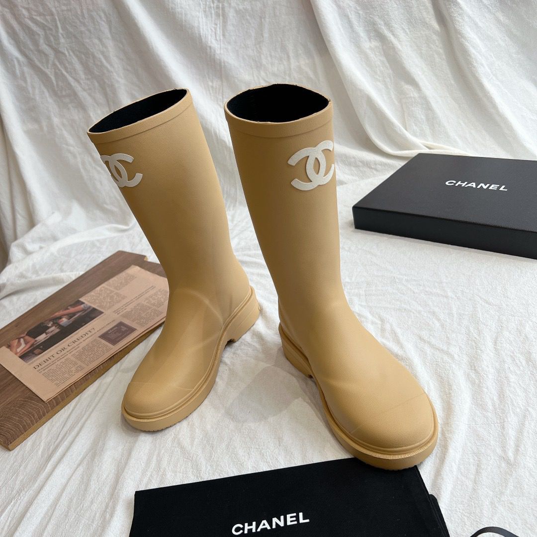 C style vintage rain boots