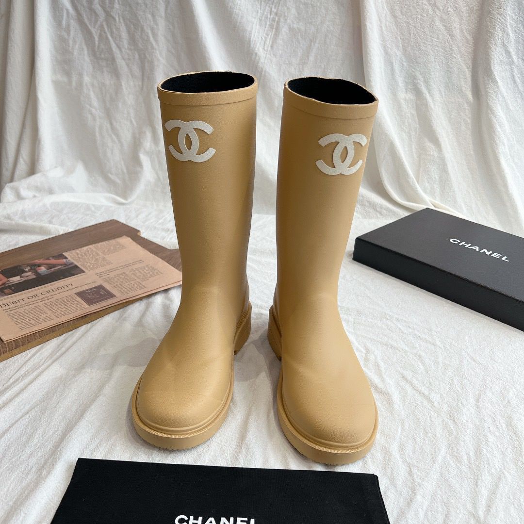 C style vintage rain boots
