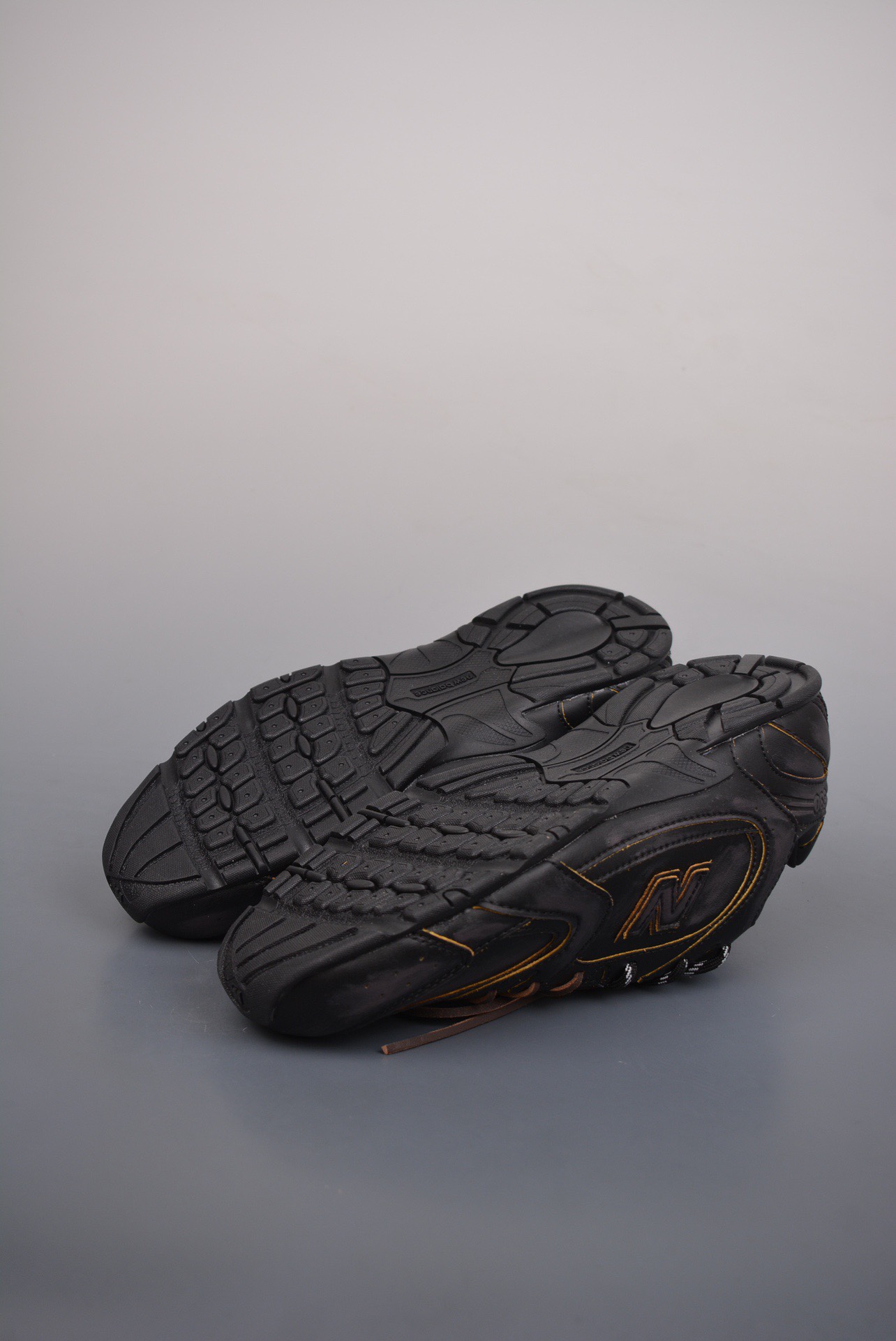 Distressed 530 sneakers