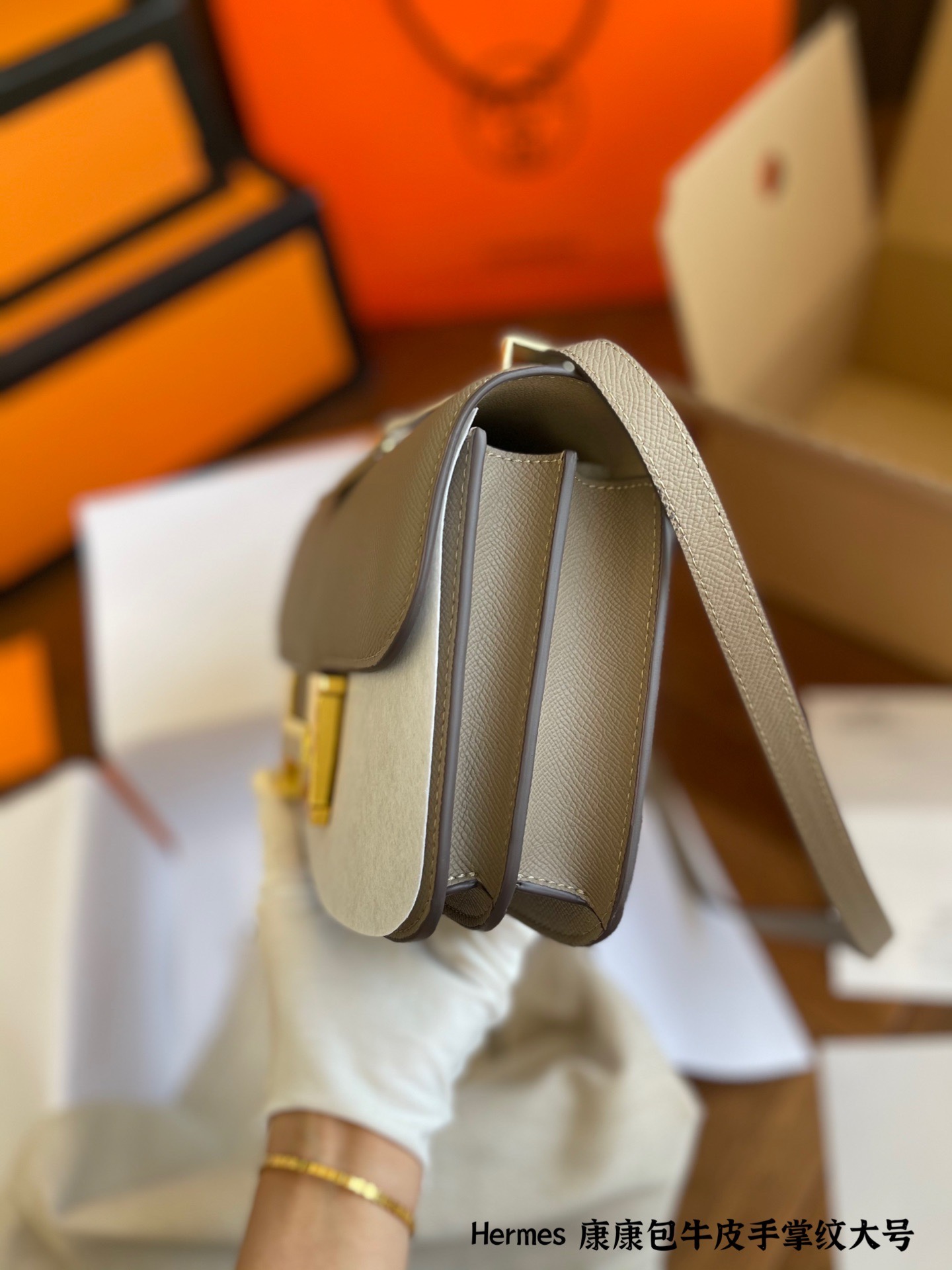 H style Handbags Square Shoulder Bags-Luxeon