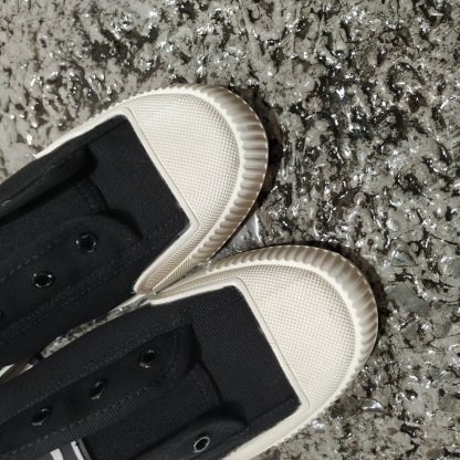 C style double C logo white shoes-Luxeon